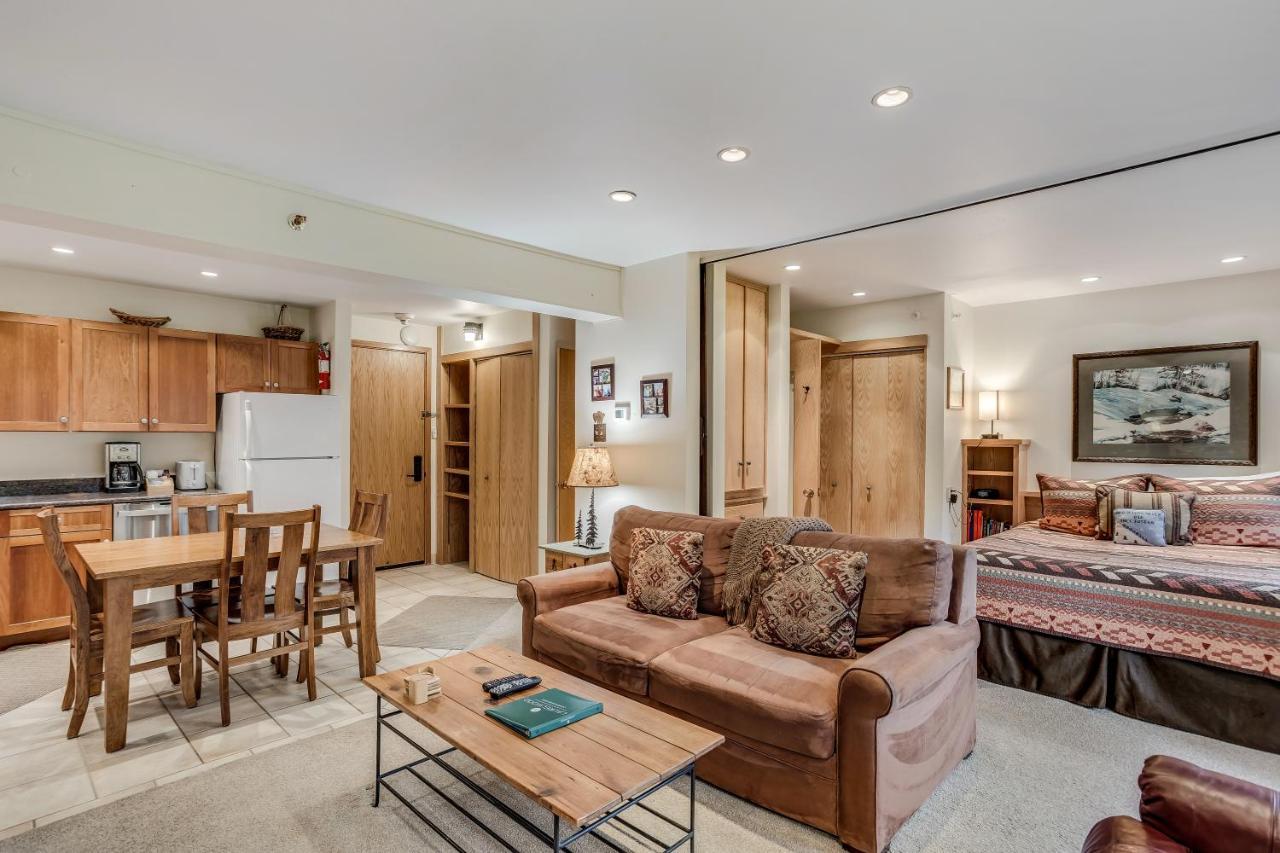 Laurelwood Condominiums 408 Сноумас Вилидж Екстериор снимка